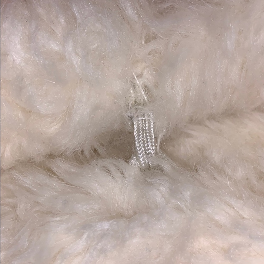 ❤️HOST PICK❤️ 👧🏻 (kid M, 7-8) Faux fur jacket - Picture 5 of 5